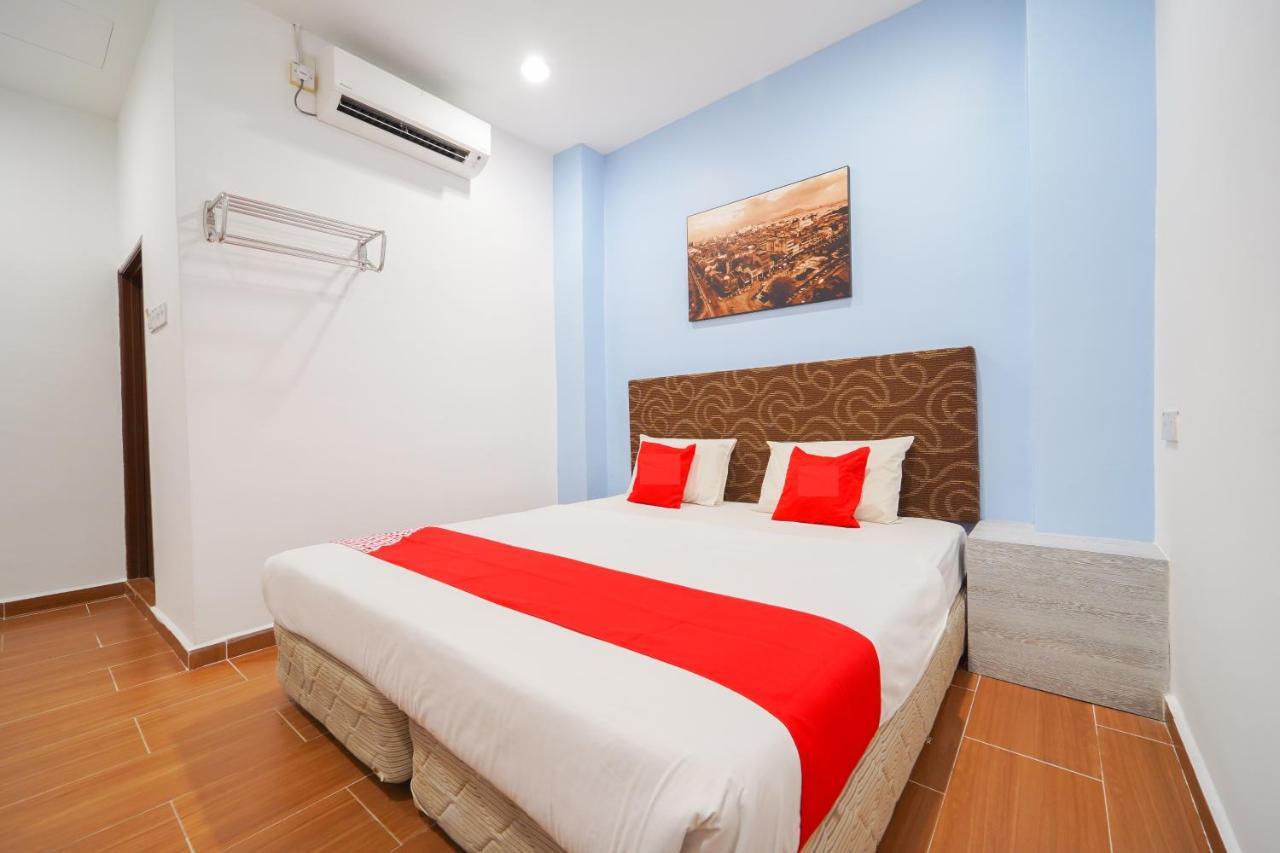 Jma Ferringhi Beach Hotel Batu Feringgi Exteriör bild